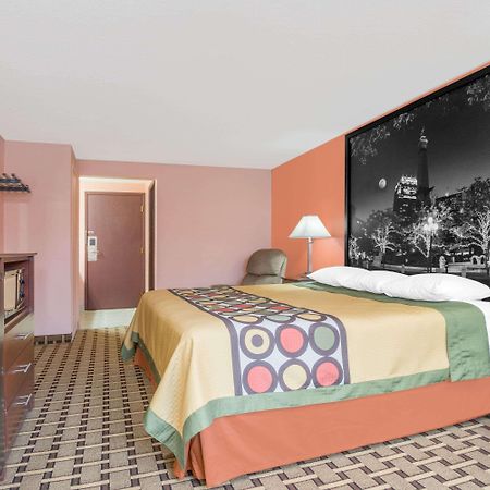 Super 8 By Wyndham Shelbyville Exterior photo
