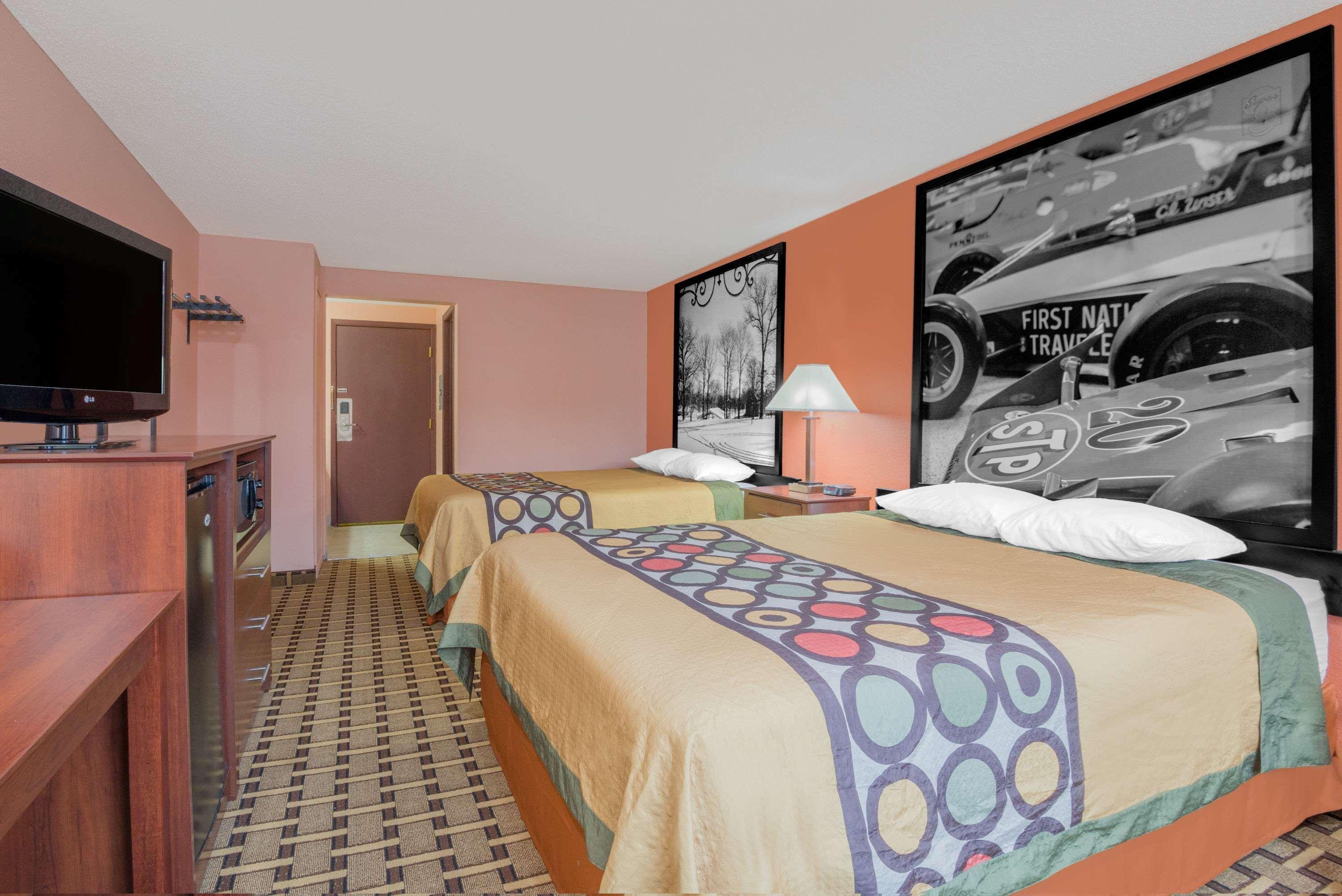 Super 8 By Wyndham Shelbyville Exterior photo